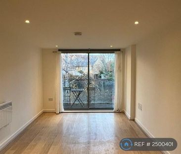 2 bedroom flat to rent - Photo 6