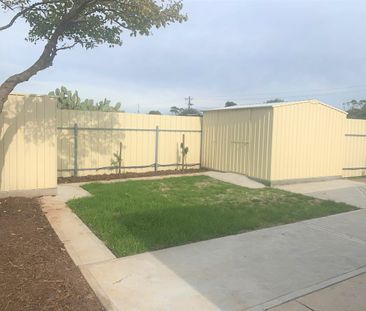 Stunning Large 4 Bedroom Family Home - Photo 3