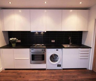 Guide Price £3,000 pcm - Available Now - Part Furnished - Photo 6