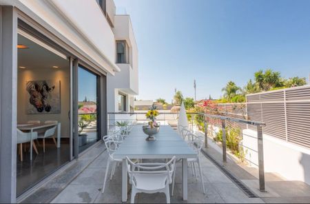 Nagüeles, Marbella Golden Mile, Marbella, Andalusia 29602 - Photo 2