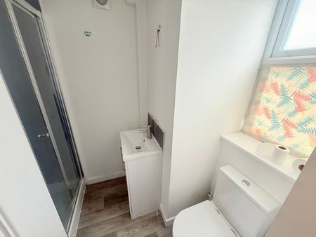 Wyndham Street, Yeovil, Somerset - Photo 3