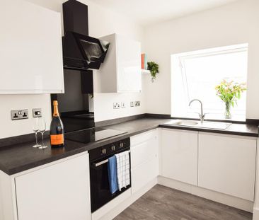 1 bedroom flat to rent - Photo 2
