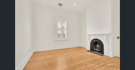 Gracious 5 Bedroom Villa - Photo 3