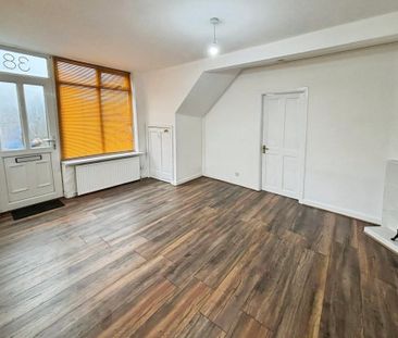 2 bedroom end of terrace house to rent - Photo 3