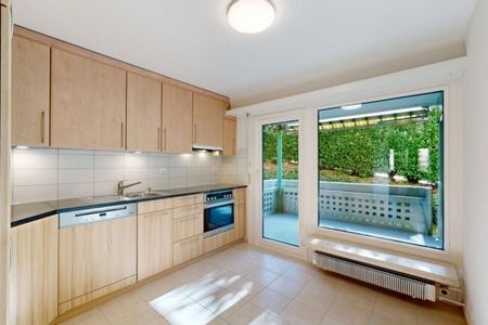 Appartement près du centre du village de Therwil avec balcon d’angle - Photo 5