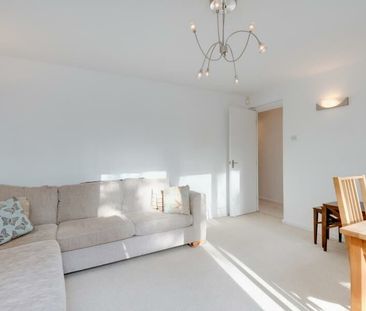 2 Bedroom House To Let - Photo 2