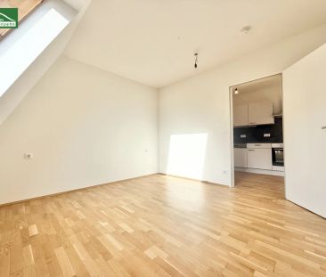 Attraktive 2-Zimmer-Stadtwohnung mit Balkon, Blick auf den Schlossb... - Photo 1