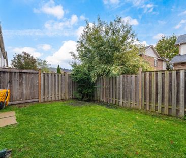 For Lease - 2570 Valleyridge Drive, Oakville, Ontario - Photo 2