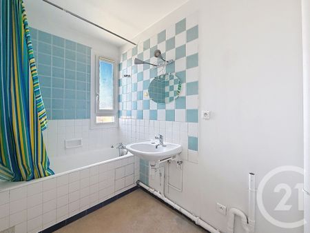 Location Appartement 4 pièces 76m² ST JULIEN LES VILLAS 10800 - Photo 5