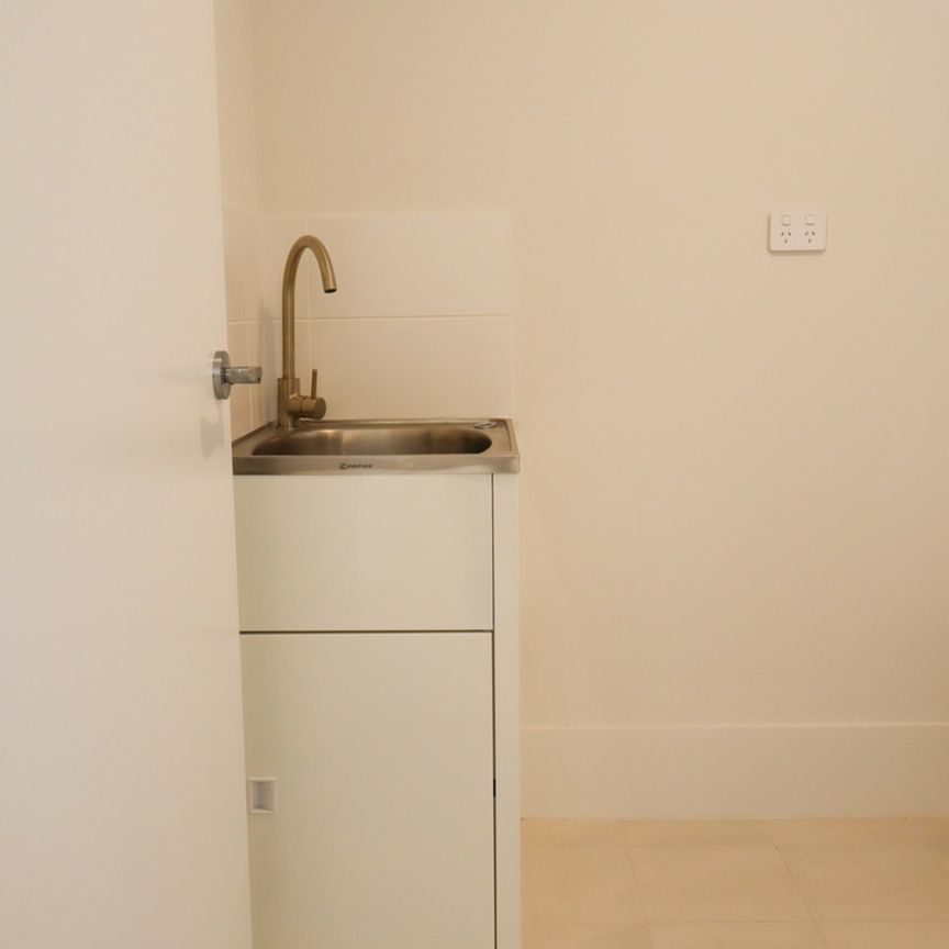 New Build Property Located Close to Everything! - Photo 1