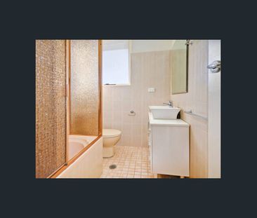 Top Floor | Two Bedroom | Uninterrupted Bush Valley Views - Photo 3