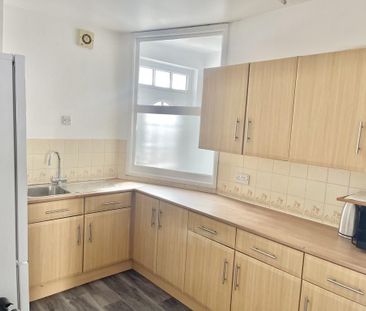 4 bedroom terraced house to rent - Photo 2