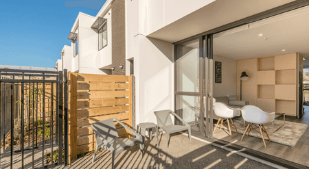 Close to Everything - Photo 5