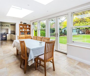 Grange Road, Woking - 4 bedrooms Property for lettings - Seymours - Photo 6