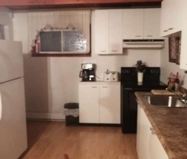 Batcheleur Grand 2 1/2 , Entièrement meublé, tout inclus (Secteur B... - Photo 2