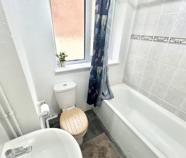 Vale Drive - Photo 2