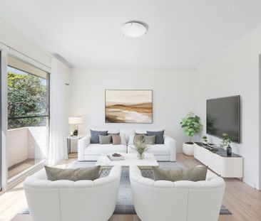 Beautifully updated, perfectly positioned - Photo 1