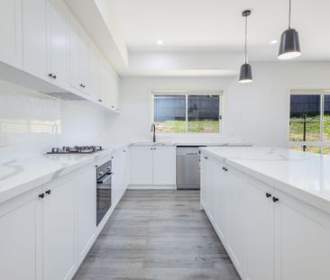 Brand New Modern Family Home - 6 or 12 Month Lease - Photo 4