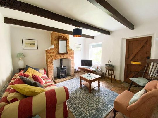 3 bedroom semi-detached house to rent - Photo 1