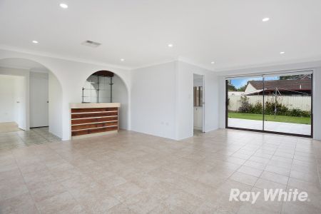 ONE WEEKS FREE RENT IF LEASED PRIOR TO XMAS BREAK!!! - Photo 2
