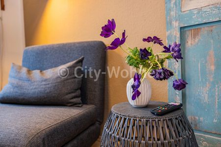 Komplett ausgestattetes Single-Apartment mit Loggia in Hamburg-Hoheluft - Photo 2