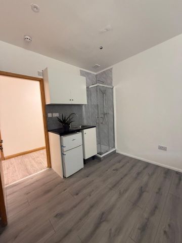 Room in a Shared House, Manchester Road, E14 - Photo 2