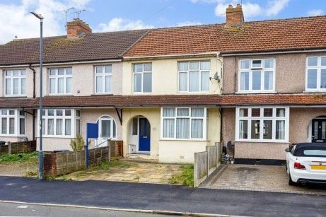 4 bedroom semi-detached house to rent - Photo 1