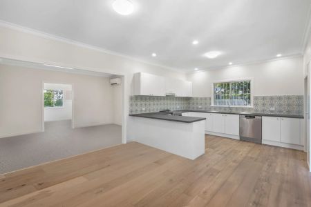 Renovated Home in Prime Sherwood Location - Photo 5