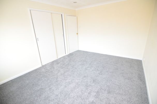 To Let 2 Bed Apartment - Photo 1