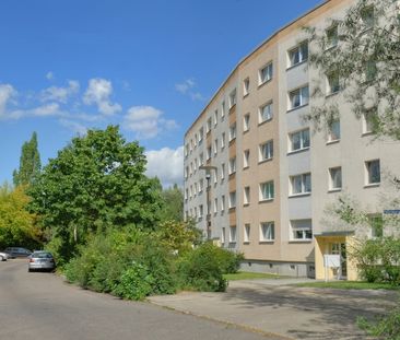 frisch gestrichen - 3R mit Wanne und Balkon - Foto 1