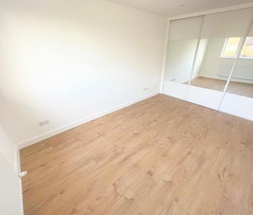 3 bedroom end of terrace house to rent - Photo 5