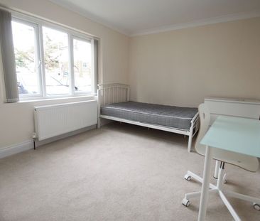 Holdenhurst Road, Bournemouth - Photo 2