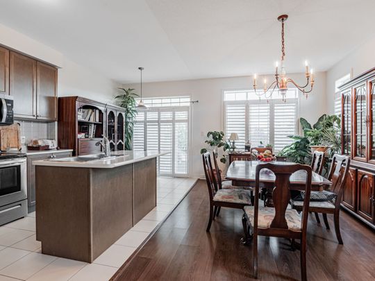 For Lease - 2 Angela Street, Bradford West Gwillimbury, Ontario - Photo 1