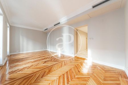 Flat for rent in Castellana (Madrid) - Photo 2