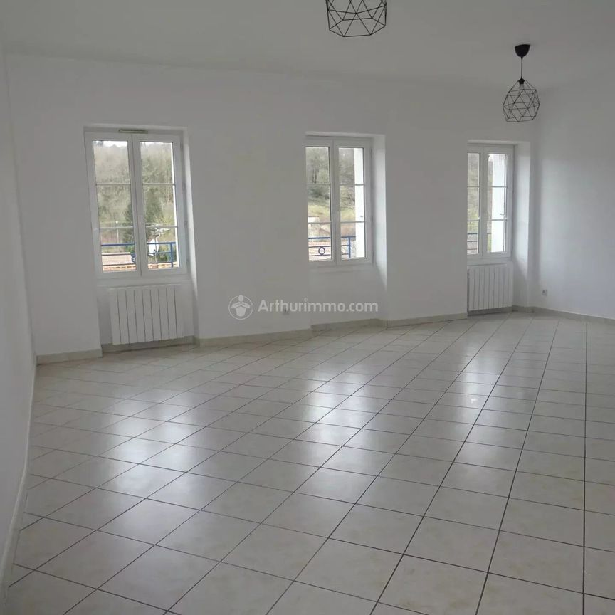 Location Appartement 4 pièces 108 m2 à Châtonnay - Photo 1