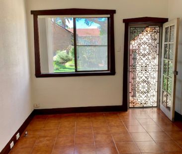 Comfortable & Cosy Two Bedroom Home - Photo 3