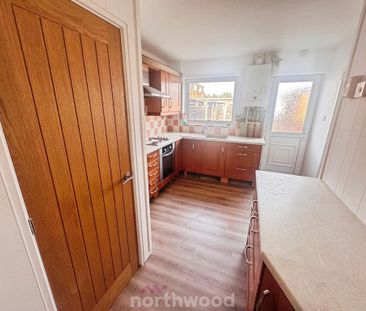 3 bedroom terraced house to rent - Photo 3