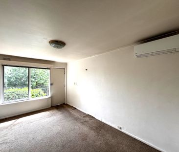 12 / 4 Walnut Street, CARNEGIE - Photo 3