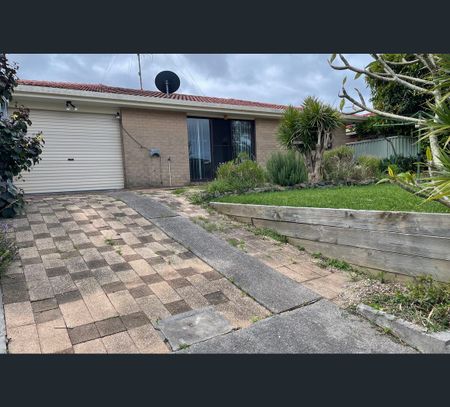 43 Elouera Crescent, Forster, NSW 2428 - Photo 2