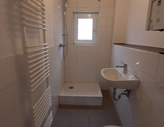 Halsknopf 18, helle 2 ZKB Wohnung im 1.OG *ab sofort* zu vermieten - Foto 1