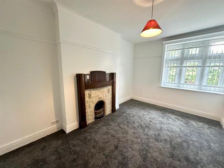 3 bedroom flat to rent - Photo 2