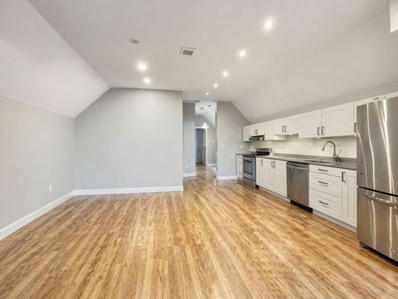 For Lease - 869 Beach Boulevard, Hamilton, Ontario - Photo 3