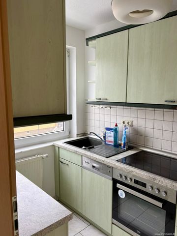 Attraktive 2-Raum-Wohnung mit Balkon und Einbauküche zu vermieten! - Foto 4