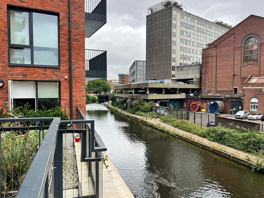 2 bedroom flat to rent - Photo 1