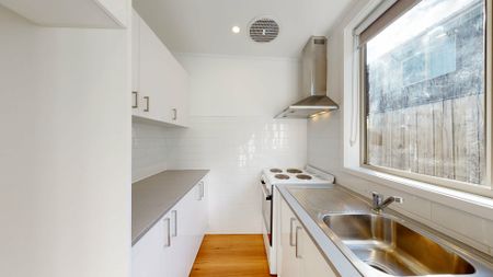 A Rare Riverside Find! - Photo 5