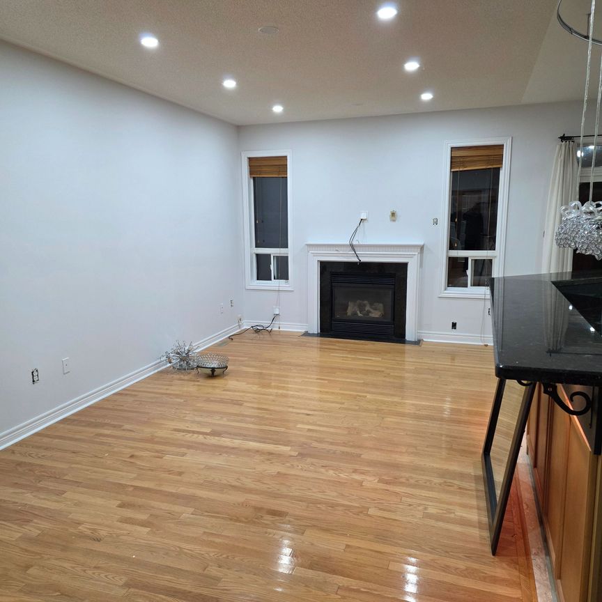 For Lease - 91 Trailside Walk, Brampton, Ontario - Photo 1