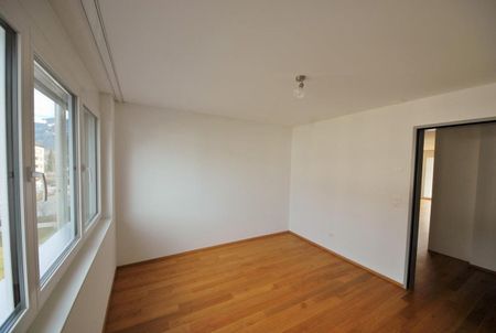 Grossräumig und moderner Ausbau - Foto 4