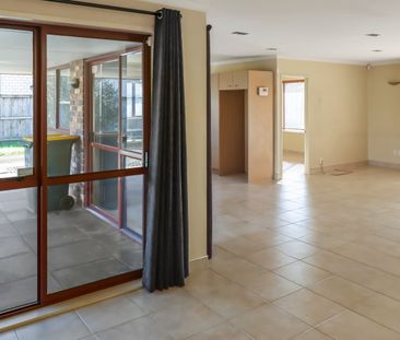 Four bedroom beauty! - Photo 3