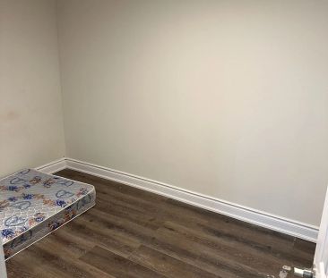 640 Farwell Crescent #Basement - Photo 2