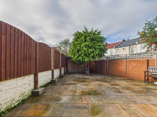 3 bedroom detached bungalow to rent - Photo 1